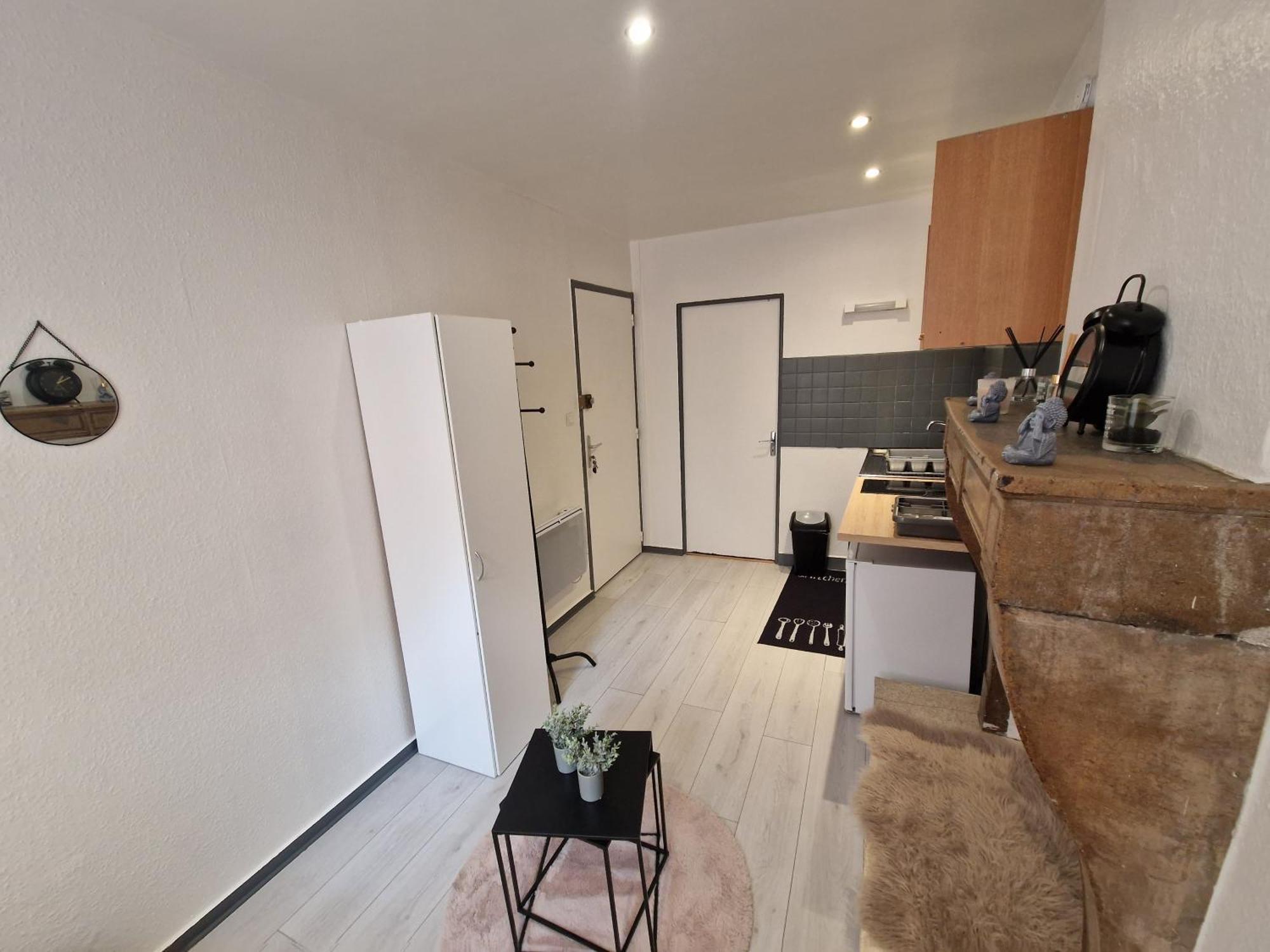 Le Cocon Apartment Безансон Екстериор снимка